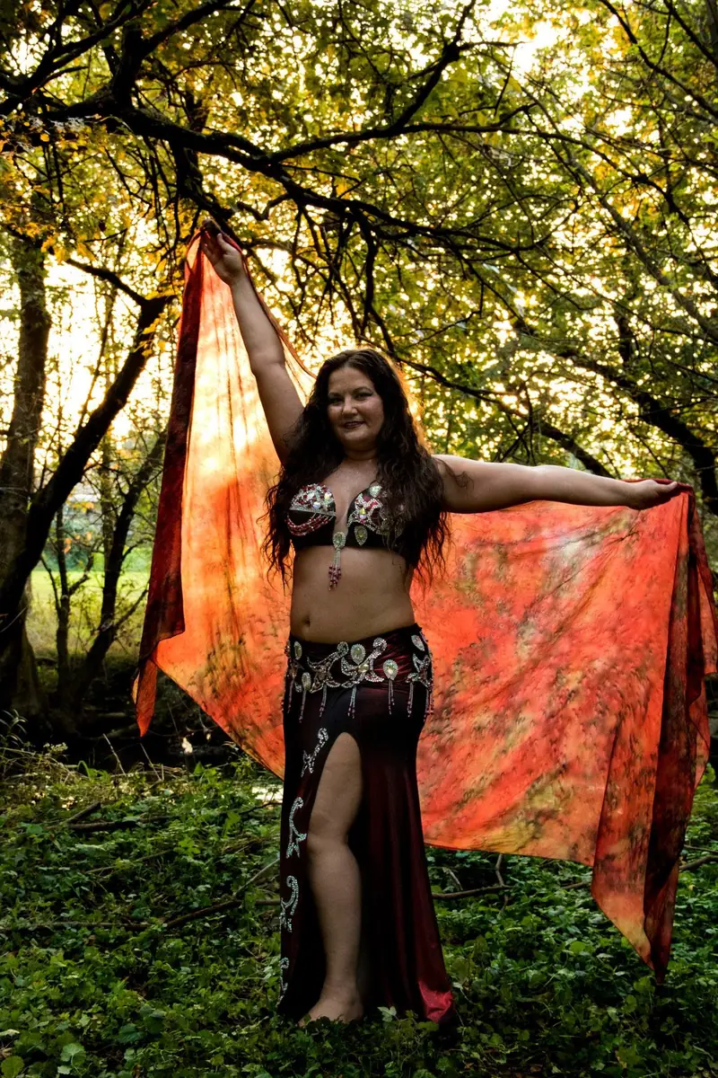 Lorenda bellydance performance 10