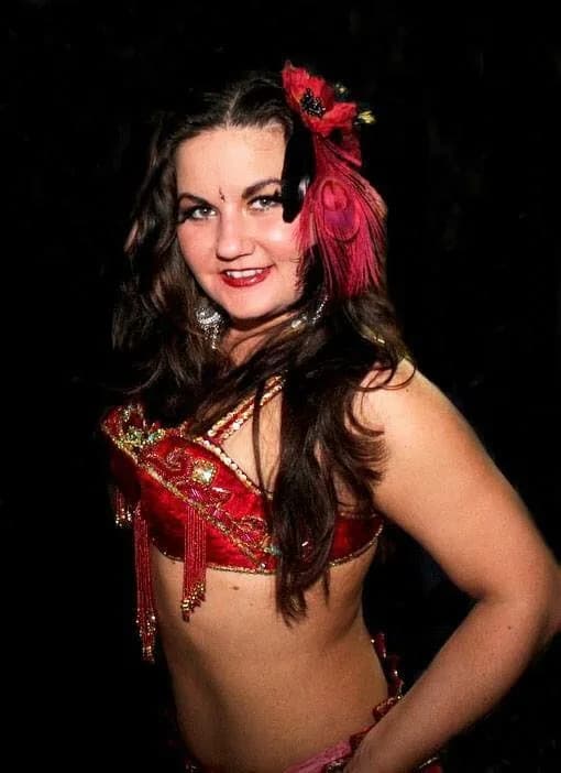 Lorenda bellydance performance 41
