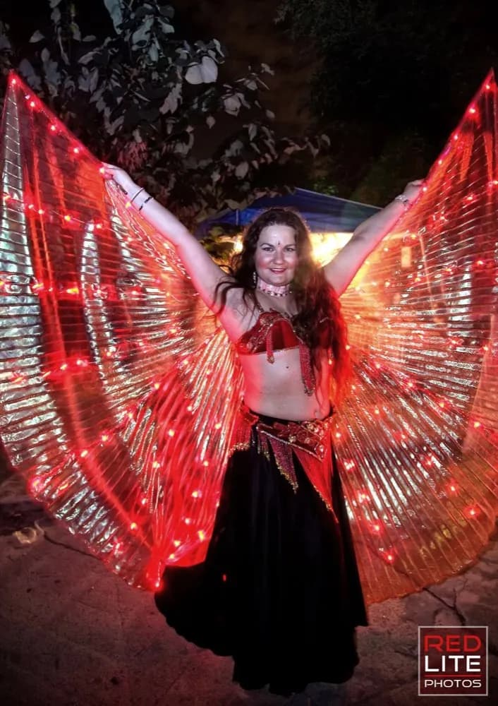 Lorenda LED performance 12