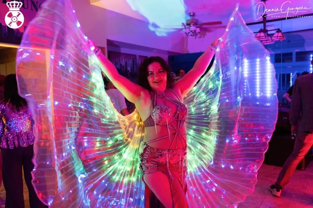 Lorenda LED performance 9