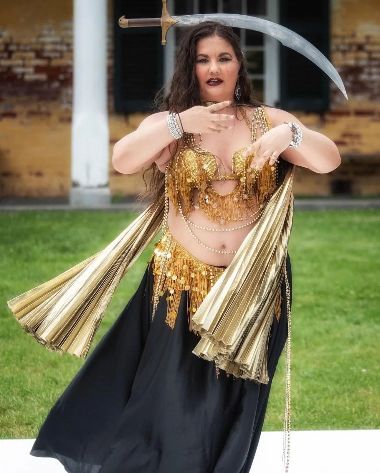 Lorenda performing belly dance