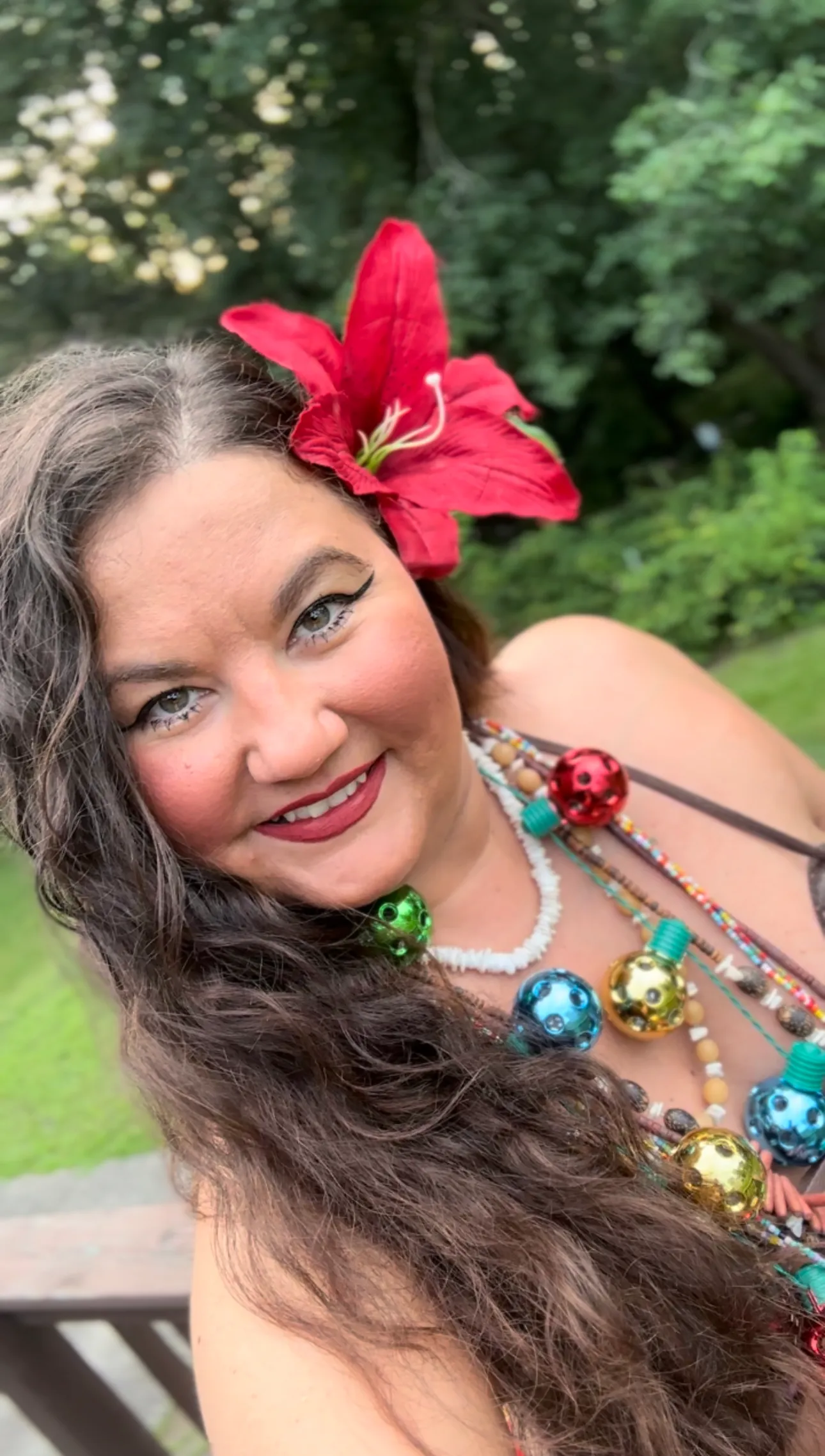 Lorenda island hula performance