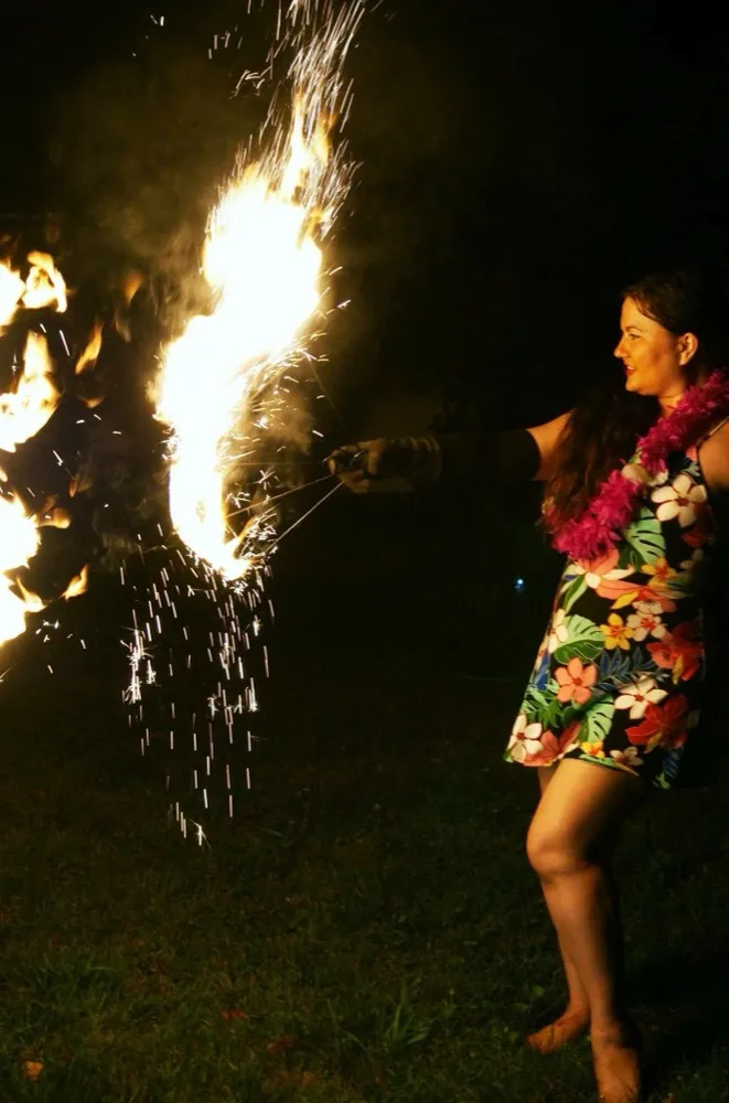 Island hula performance